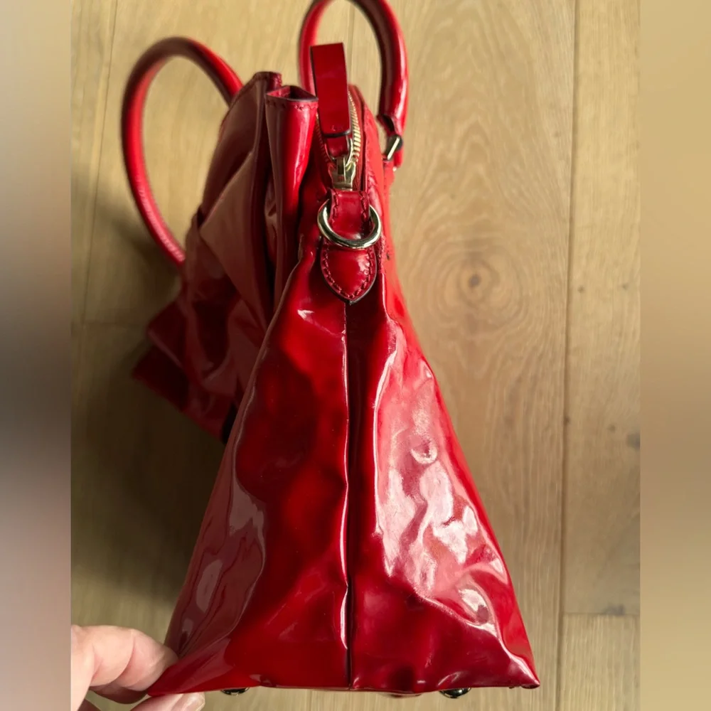 Valentino Garavani Red Patent Bow Top-Handle Shoulder Bag - Picture 9 of 12